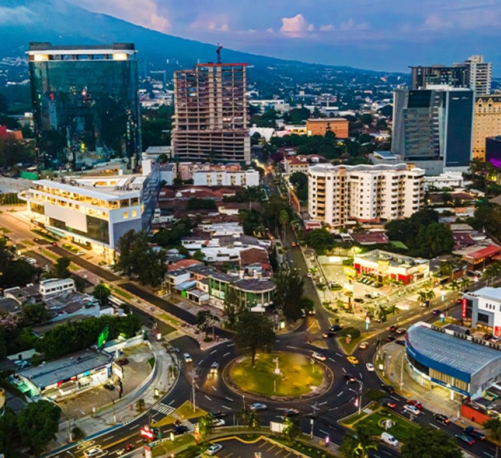 President Nayib Bukele recently posted about his vision to elevate public property and spaces in El Salvador — drawing inspiration from Ancient Rome, where communal areas were sometimes more impressive than private ones.